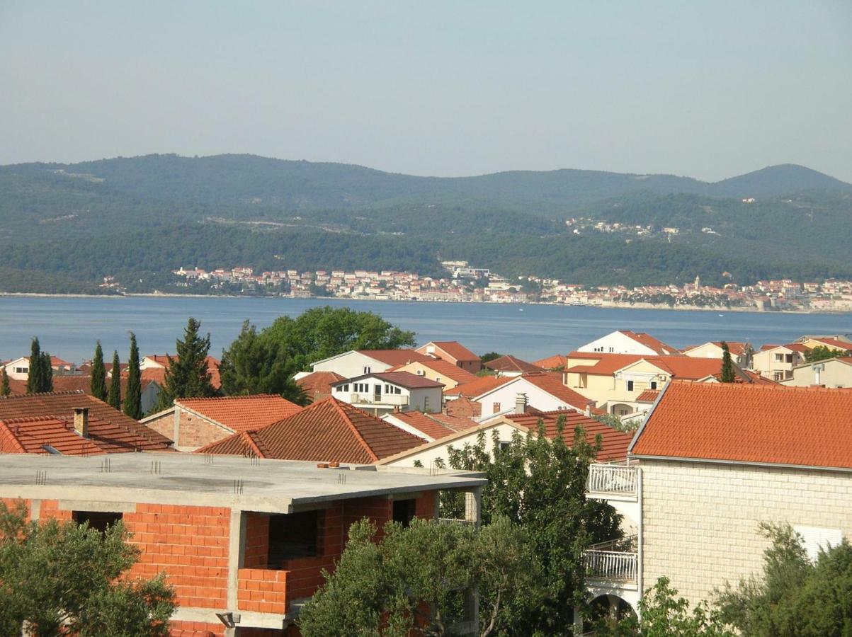 Apartments Dodik 奥瑞比克 外观 照片