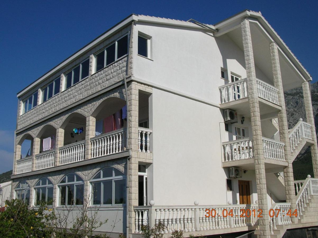 Apartments Dodik 奥瑞比克 外观 照片