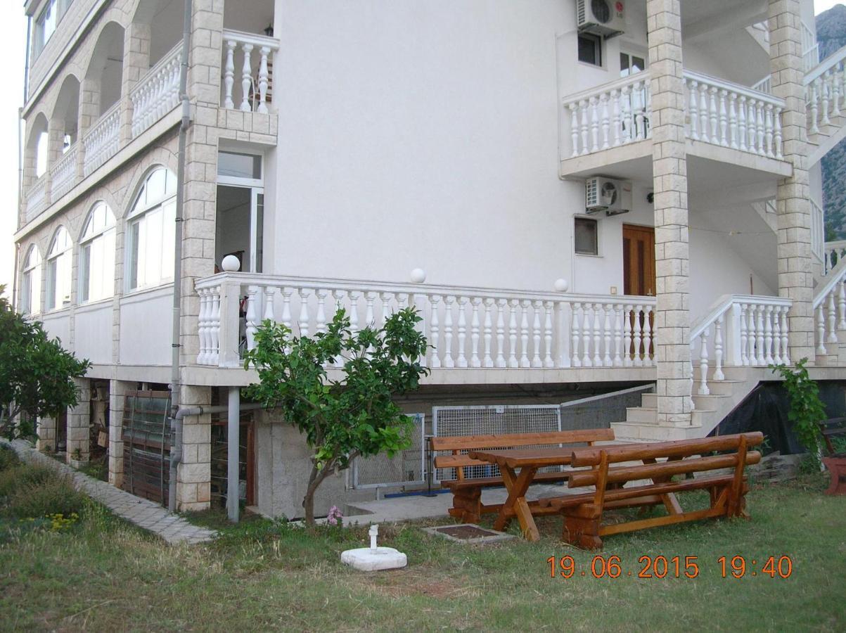 Apartments Dodik 奥瑞比克 外观 照片